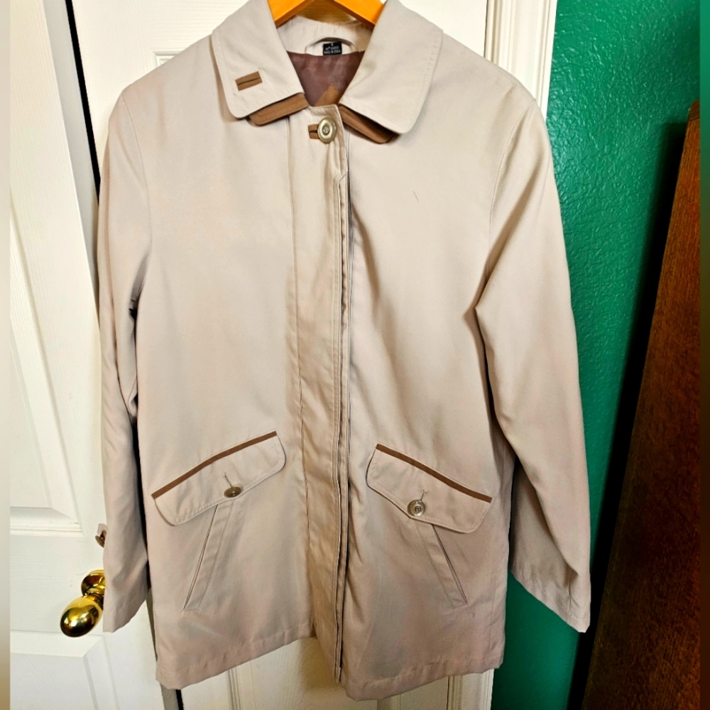 Ensign feminine vintage raincoat